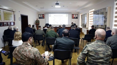Xarici hərbi attaşelər və beynəlxalq təşkilatlar əməliyyat şəraiti haqqında məlumatlandırıldı