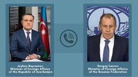 Ceyhun Bayramov Lavrovla cəbhədəki durumu müzakirə etdi