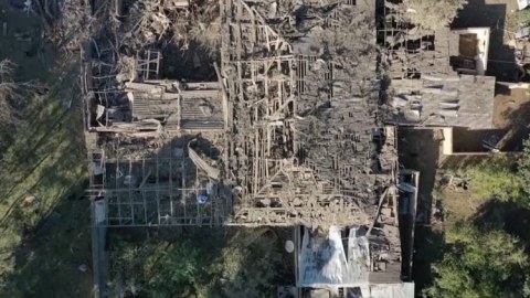 Ermənistanın Gəncəyə endirdiyi raket zərbəsinin dağıntıları - FOTOLAR