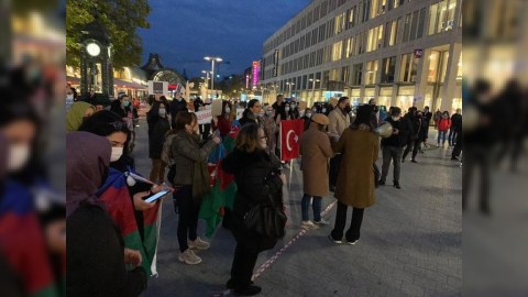 Hannover azərbaycanlıları Gəncə terrorunda həlak olanları andı