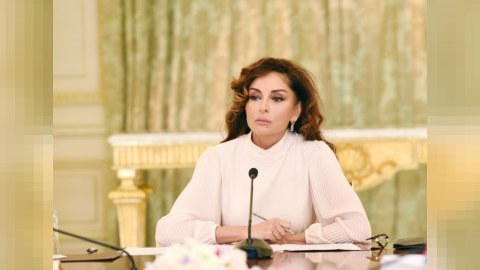 Mehriban Əliyeva xalqı təbrik etdi