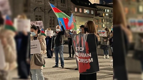 Sürix şəhərində Gəncə və Bərdə terroruna etiraz edilib