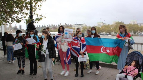  Londonda Ermənistanın müharibə cinayətinin qurbanları yad edildi - FOTO