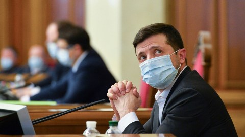 Zelenski koronavirusa yoluxdu
