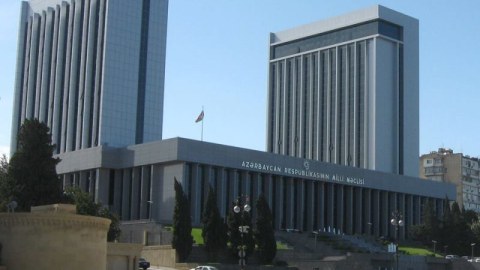 Milli Məclisdə komissiya yaradıldı