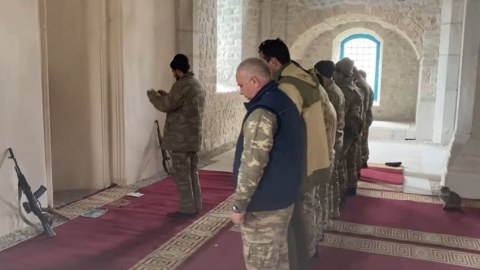 28 ildən sonra Şuşada cümə namazı qılındı - VİDEO