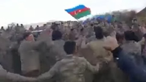 Azərbaycan əsgərləri Cıdır düzündə yallı getdilər - VİDEO