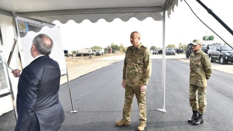 Prezident Qarabağa gedən yeni avtomobil yolunun təməlini qoydu - FOTOLAR
