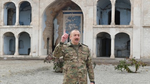 “Nə gizlənirsiniz orada siçan kimi?! Koçaryan, Sarkisyan, mən sizə deyirəm”