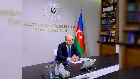 “Uşaqları lazımsız yerə repetitor yanına göndərirlər” - Nazirdən irad