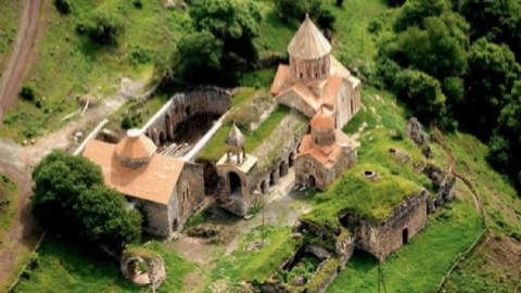 Xudavəng kilsə kimi fəaliyyət göstərə bilməz - TARİXÇİDƏN TARİXİ TƏKLİF