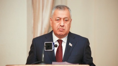 “Banklar şəhid ailələrinə güzəştə getməlidir” - Vahid Əhmədov
