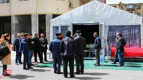 “Kütləvi yas mərasimlərindən tam imtina etməliyik” - Deputatdan çağırış