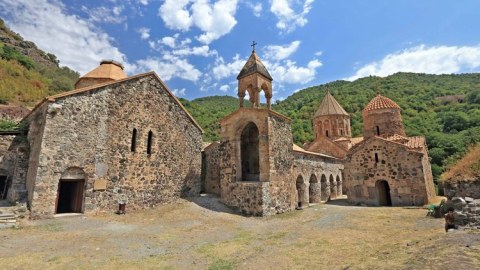 Xudavəng monastır kompleksi talan edilib – Nazirlikdən BƏYANAT