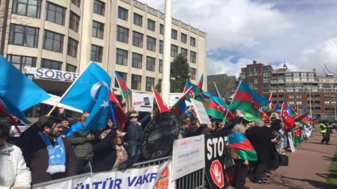Azərbaycan diasporundan Niderland parlamentinə ETİRAZ