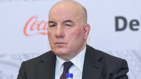 Elman Rüstəmov manatın taleyindən DANIŞDI: “Şayiələrə inanmayın!”