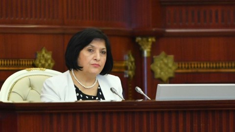 Spiker deputatların təklifinə etiraz etdi - “Pandemiyadan narahat olursunuzsa...”