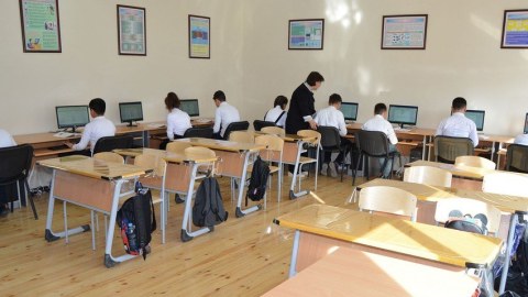 Müəllim şagirdə “anormal” dedi CƏZALANDIRILDI