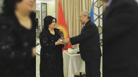 Qırğızıstanda media qrupunun rəhbəri olan soydaşımız təltif edildi
