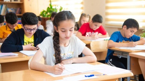 Bakıda 1 məktəb direktoru və 18 müəllim koronavirusdan ÖLÜB