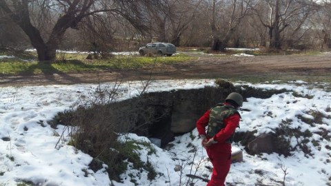 Zəngilanda düşmənin körpü altına qoyduğu partlayıcı aşkarlandı - FOTO