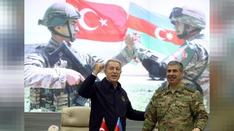 Türkiyənin müdafiə naziri Bakıya gəldi - FOTOLAR