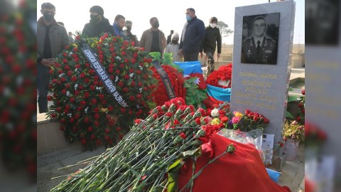 Şəhid generalın məzarı ziyarət olundu - FOTO