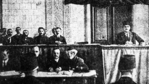 101 il əvvəl bu gün Azərbaycanın müstəqilliyi Parisdə tanınıb