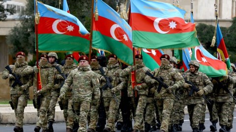 8 noyabr Zəfər Günü qeyri-iş günü olacaq - Prezident qanunu imzaladı