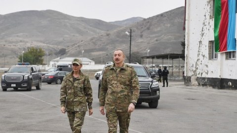Prezident və birinci xanım Şuşaya getdi - VİDEO