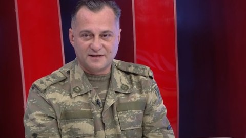 “Döyüşmək Vətən borcudur, buna görə özünü kimdənsə üstün tutmaq olmaz” - Qalib zabitlə SÖHBƏT