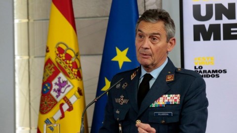 İspaniyanın Qərargah rəisi peyvənd qalmaqalına görə istefa verdi