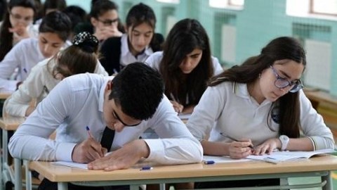 Şagirdlər imtahana stress kimi baxırlar - Təhsil Nazirliyi