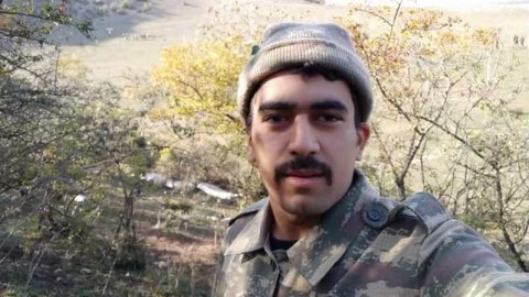Bizim əsgər: Şəhidin anası Xankəndidə yaşamaq, atası Azərbaycan vətəndaşlığı almaq İSTƏYİR - FOTOLAR
