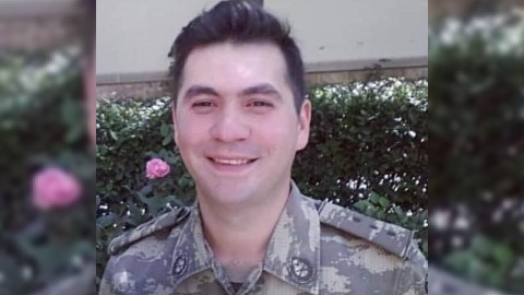 Snayper gülləsinə tuş gələn baş leytenant - “Azad etdiyi torpaqdan gətirib məzarına səpdim” - Şəhid ATASI
