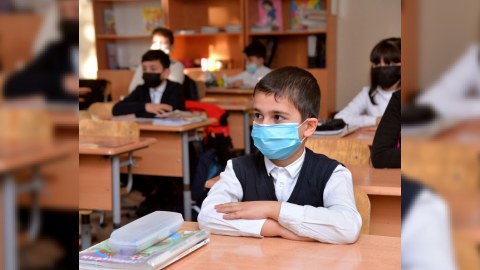 1 müəllimdə virus aşkarlandı, 2 şagird və 1 direktor müavini özünü təcrid etdi