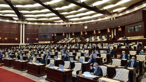 Deputatlar Qarabağa gedir  