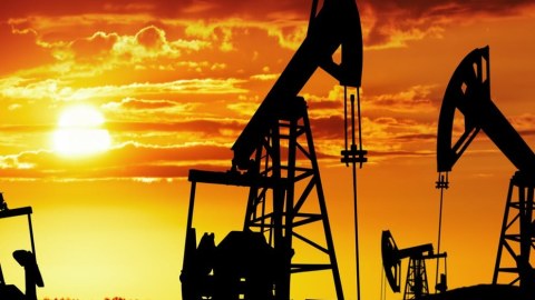 Brent markalı neft 60 dollara YAXINLAŞIR