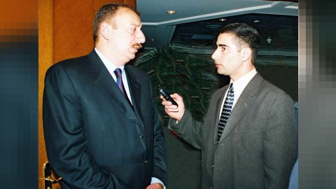 Bizimkilər: “Jurnalistikaya 24 il öncə qarşıma çıxan o elanla gəldim” - Baş redaktorla MÜSAHİBƏ