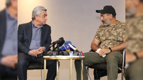 Sarkisyan Paşinyanın onun “layihəsi” olduğu barədə ittihamlara CAVAB VERİB