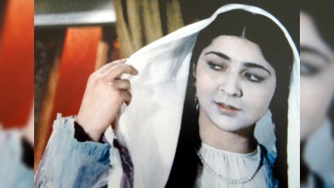 Asya roluna görə universitetdən xaric edilən, qızına hirslənib infarkt keçirən AKTRİSA