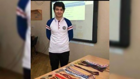 Tanınmış jurnalistin oğlu dünyanın ən məşhur universitetinə qəbul olundu