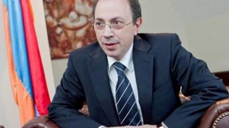 Ermənistan XİN başçısı istefa ərizəsi yazıb