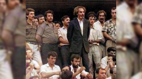 Bir şəklin tarixçəsi: 33 il öncəki silahdaşlar - Əbülfəz Elçibəy və Fəzail Ağamalı   