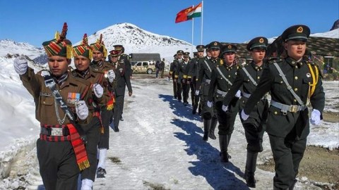 Hindistan və Çin sərhəd rayonlarından qoşunlarını çıxarır