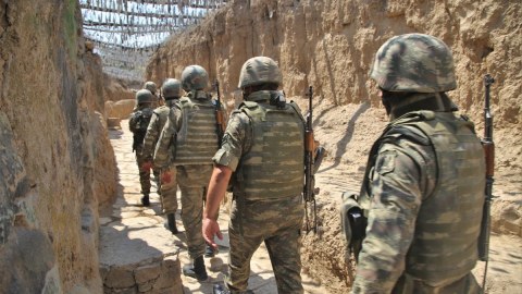 Deputat hərbçilərin maaş məsələsini QALDIRDI  