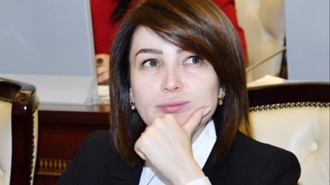Deputat metronun açılmasını İSTƏDİ  