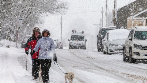 Sabah Bakıda intensiv qar yağacaq - yollar buz bağlayacaq