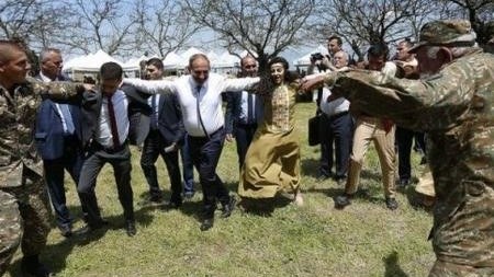 Paşinyan “yallını” qonşularla əməkdaşlığa dəyişmək istəyir - ŞƏRH