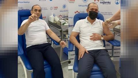 Bütün deputatların vaksinasiyası başladı 